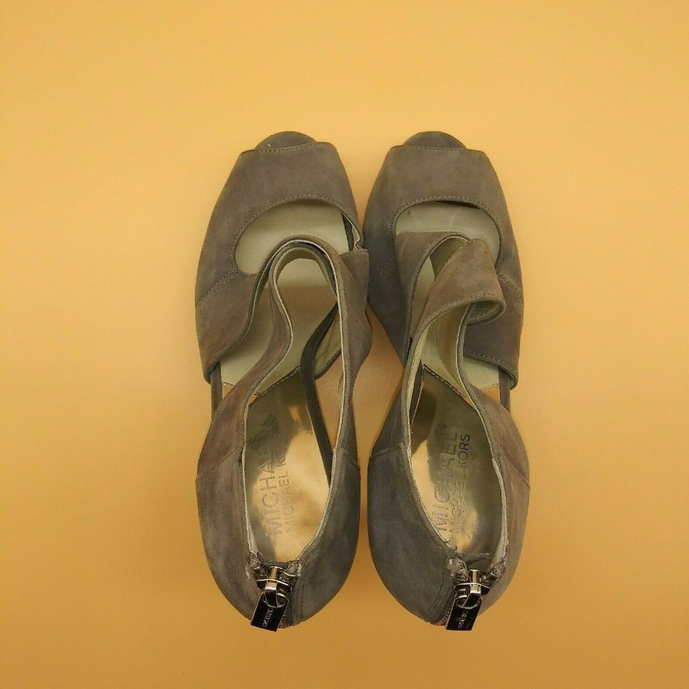 Michael Kors Gray Suede Peep Toe Pump Womens 7.5 M - Picture 5 of 8